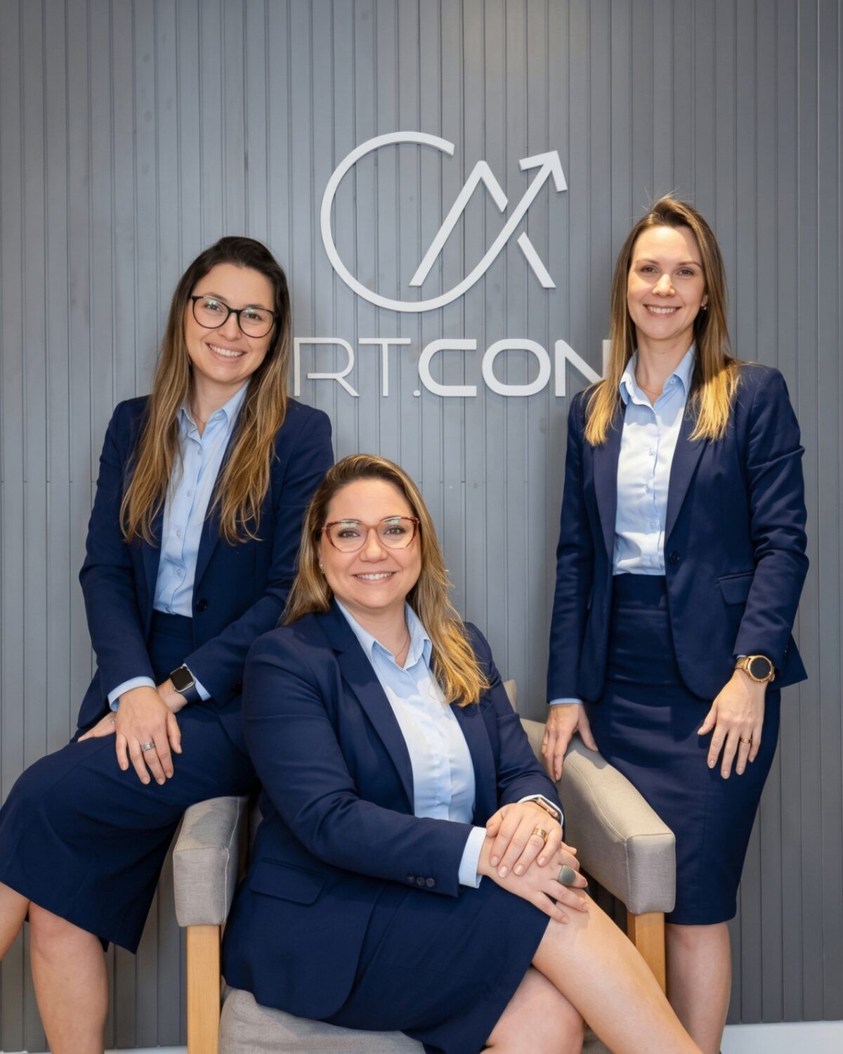 Liderança ART.CONT: Helen Ribeiro (CEO), Vivian Tortoretto (CFO) e Nathalia Susca (COO) — escritório de contabilidade estratégica em São Paulo