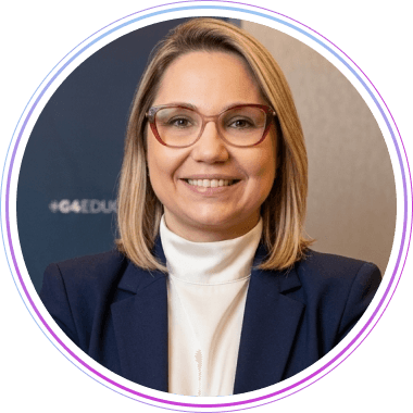 Helen Ribeiro — CEO e fundadora da ArtCont